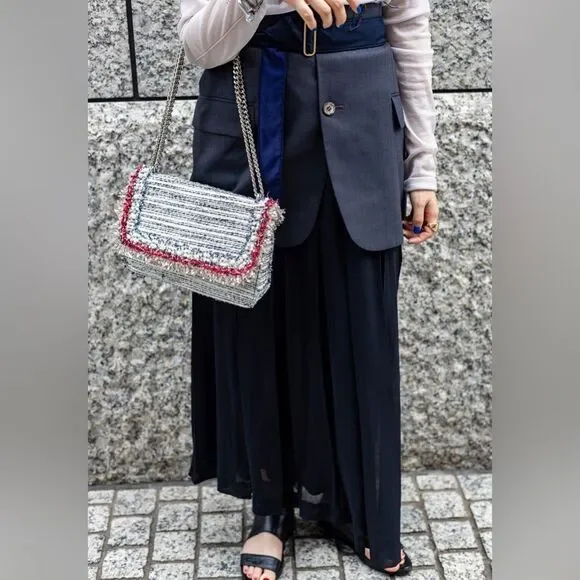 Zara, Multicoloured woven crossbody bag. Pearl and frayed detail on the flap. - Picture 3 of 14